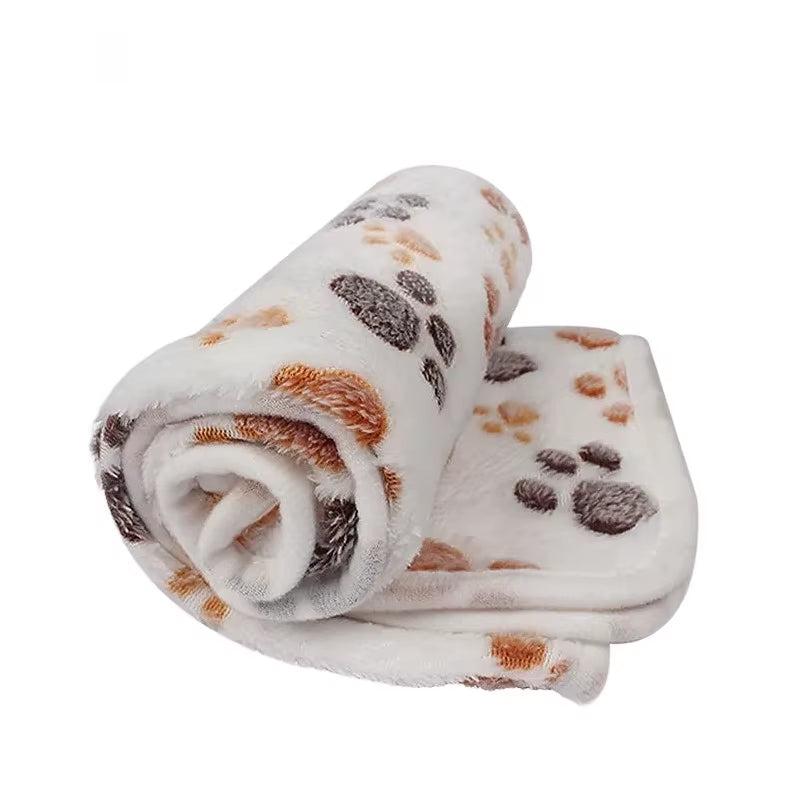 Premium Plush Pet Blanket with Adorable Cartoon Design - Cozy and Warm Mat for Cats and Dogs